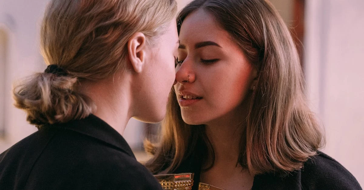 découvrez les meilleures astuces et conseils pour réussir vos rencontres lesbiennes en ligne ou en personne. explorez des idées de profils, d’applications et des témoignages pour trouver l’amour ou de nouvelles amitiés.