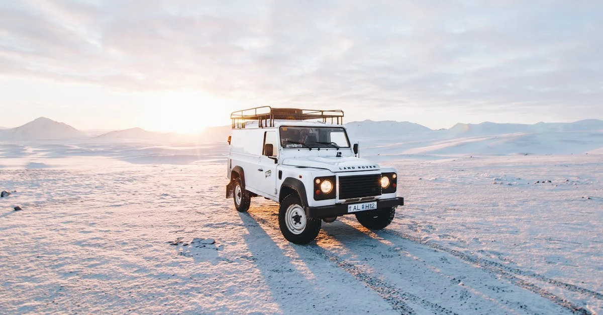 découvrez nos conseils pratiques pour la vanlife : astuces d'aménagement, organisation, sécurité et conseils pour profiter pleinement de la vie en van.