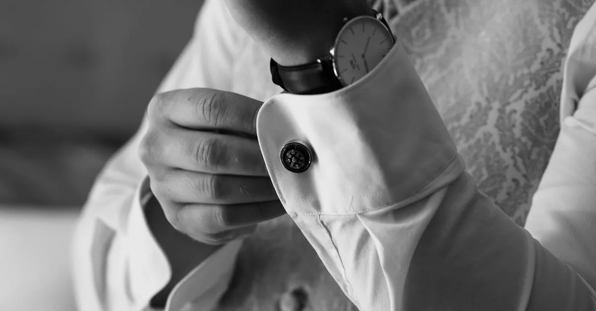 découvrez nos costumes sur mesure alliant élégance et confort, parfaitement adaptés à votre style et à votre silhouette.