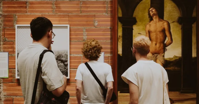découvrez artlowcost, votre destination pour de l'art accessible et de qualité à petits prix. trouvez des œuvres originales qui embelliront votre intérieur sans vous ruiner.
