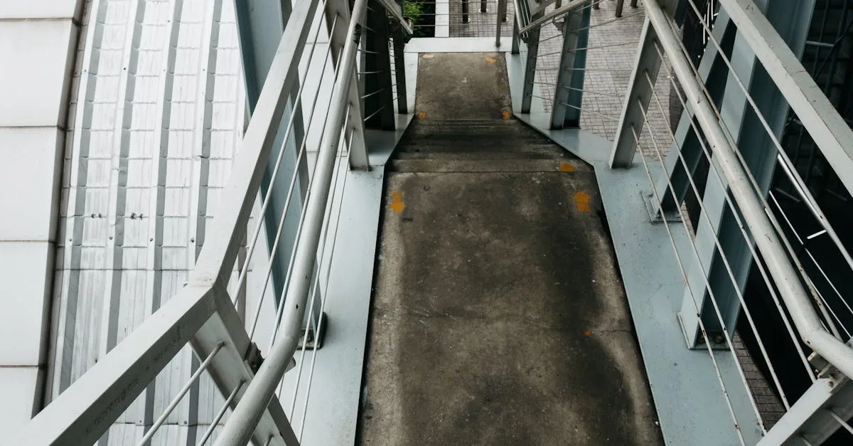 découvrez les espacements recommandés pour les pannes en acier dans les structures de plancher métallique afin d'assurer solidité et sécurité optimales.