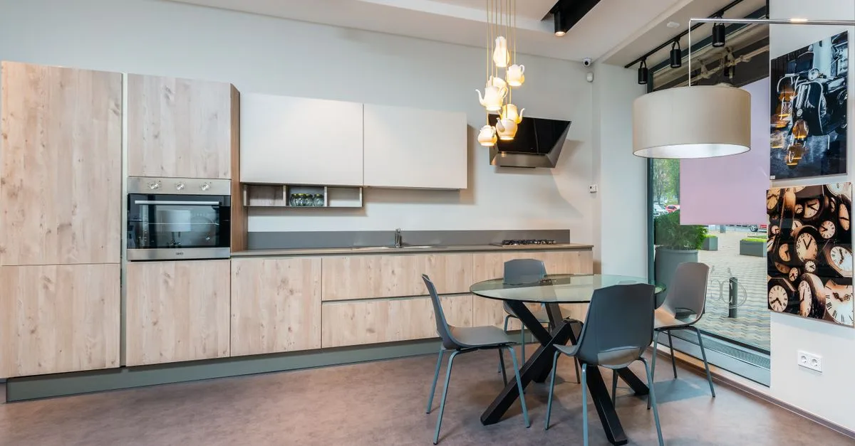 éclairage suspendu idéal pour table ronde : apportez style et lumière uniforme à votre espace avec nos suspensions design.