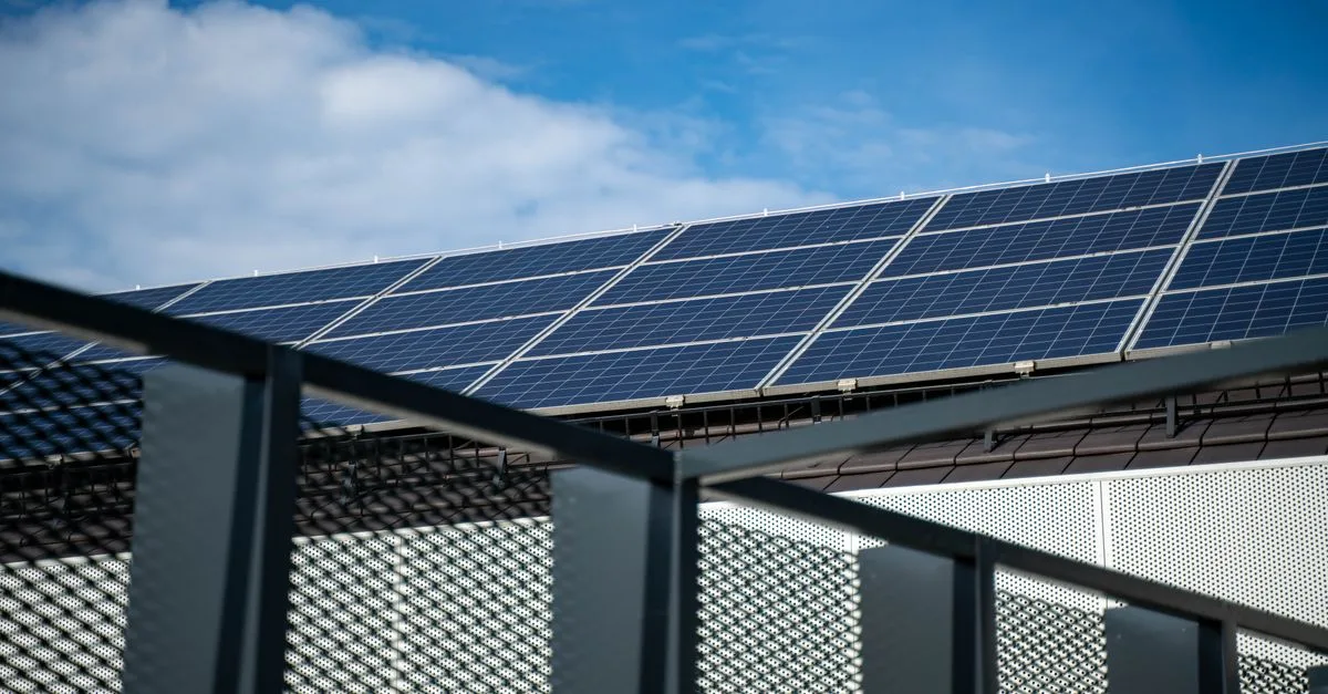 découvrez nos panneaux solaires de haute qualité pour une énergie renouvelable, économique et respectueuse de l'environnement. optez pour une installation efficace et durable.